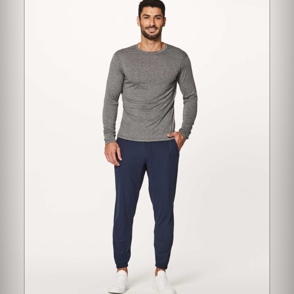 Navy blue surge lululemon men’s large jogger pant
